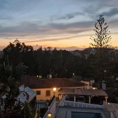 Coastalgem: 2br Pool And View Holiday home Fuengirola