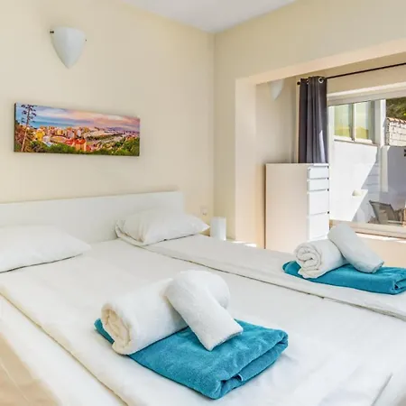 Coastalgem: 2br Pool And View בית נופש *