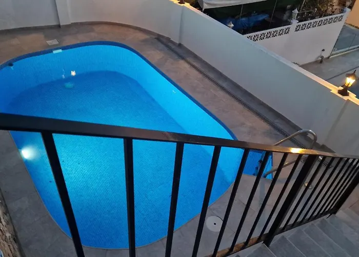 بيت للعطل Coastalgem: 2br Pool And View